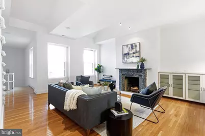 306 S 10th Street #D, Philadelphia, PA 19107 - Photo 1