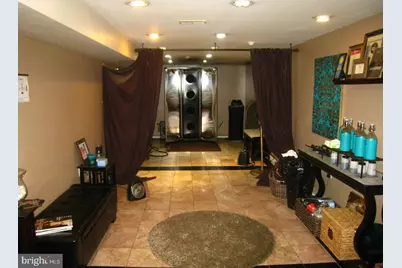 815 S 4th Street, Philadelphia, PA 19147 - Photo 9