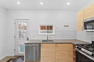 2558 Cedar St, Philadelphia, PA 19125 - Photo 15