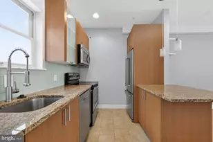 1935 W George St, Philadelphia, PA 19130 - Photo 9