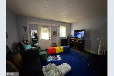 2529 S Ashford Street, Philadelphia, PA 19153 - Photo 9