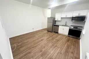 405 S 42nd St, Philadelphia, PA 19104 - Photo 3