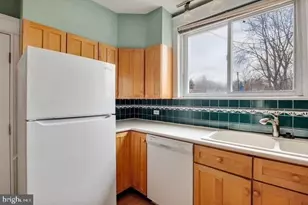 221 W Sedgwick St, Philadelphia, PA 19119 - Photo 11