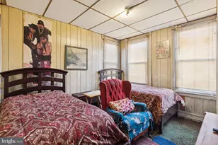 2423 N Myrtlewood St, Philadelphia, PA 19132 - Photo 15