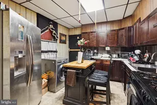 2423 N Myrtlewood St, Philadelphia, PA 19132 - Photo 11