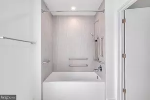 2101 Washington Ave, Philadelphia, PA 19146 - Photo 9