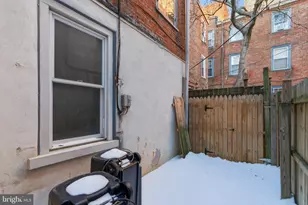1417 Lombard St, Philadelphia, PA 19146 - Photo 11