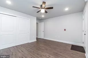 2202 Christian St, Philadelphia, PA 19146 - Photo 15