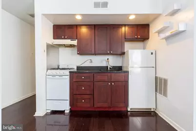 2137 Spruce Street #2, Philadelphia, PA 19103 - Photo 3
