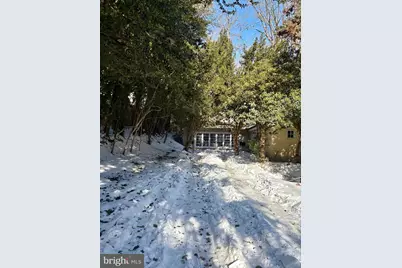 7615 Saint Martins Lane, Philadelphia, PA 19118 - Photo 9