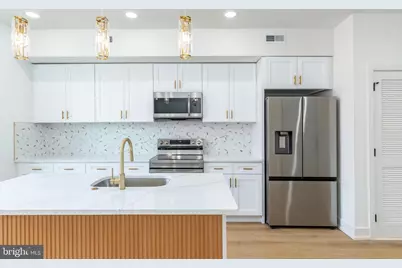 737 N 42nd Street, Philadelphia, PA 19104 - Photo 5