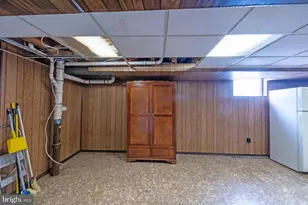 915 Borbeck Ave, Philadelphia, PA 19111 - Photo 29