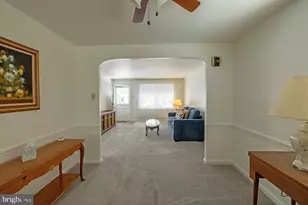 915 Borbeck Ave, Philadelphia, PA 19111 - Photo 15