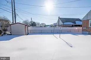 915 Borbeck Ave, Philadelphia, PA 19111 - Photo 9