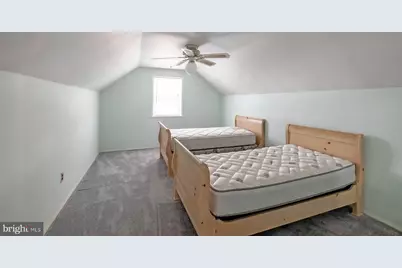 915 Borbeck Avenue, Philadelphia, PA 19111 - Photo 27