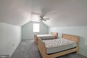 915 Borbeck Ave, Philadelphia, PA 19111 - Photo 27