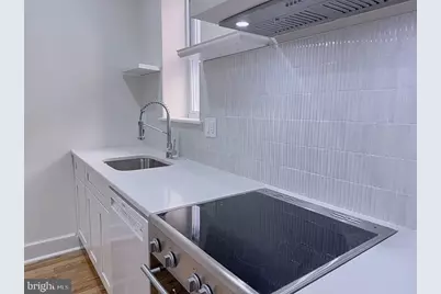 2111 Green Street #2R, Philadelphia, PA 19130 - Photo 5