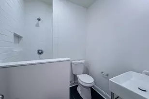 2039 Green St, Philadelphia, PA 19130 - Photo 13