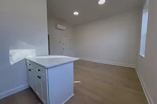 2039 Green St, Philadelphia, PA 19130 - Photo 9