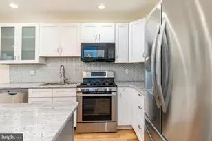 1933 Morris St, Philadelphia, PA 19145 - Photo 9