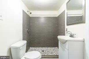 1933 Morris St, Philadelphia, PA 19145 - Photo 25