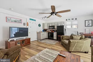 205-207 Delmar St, Philadelphia, PA 19128 - Photo 9