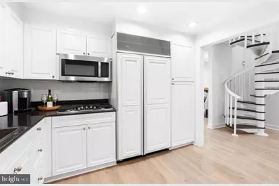 211 S 4th Street #104, Philadelphia, PA 19106 - Photo 13