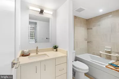 211 S 4th Street #104, Philadelphia, PA 19106 - Photo 25