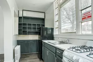 1649 Allengrove St, Philadelphia, PA 19124 - Photo 15