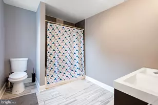 2357 E Susquehanna Ave, Philadelphia, PA 19125 - Photo 7