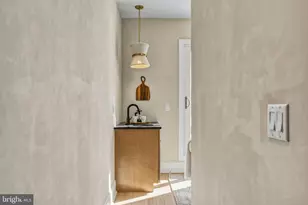 1635 S 5th St, Philadelphia, PA 19148 - Photo 49