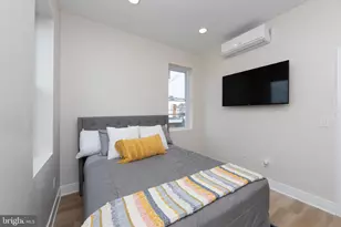 2001 S Norwood St, Philadelphia, PA 19145 - Photo 9