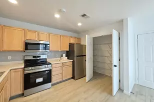 1811 S 32nd St, Philadelphia, PA 19145 - Photo 9