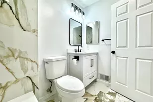 1811 S 32nd St, Philadelphia, PA 19145 - Photo 27