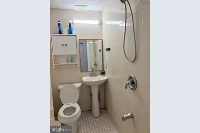 2033 S 9th Street, Philadelphia, PA 19148 - Photo 5