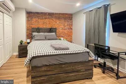 876 N 19th Street, Philadelphia, PA 19130 - Photo 13