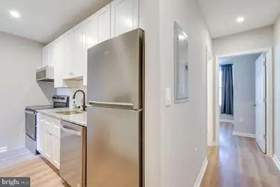 876 N 19th Street, Philadelphia, PA 19130 - Photo 11