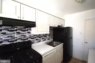 6145 N Warnock St, Philadelphia, PA 19141 - Photo 11