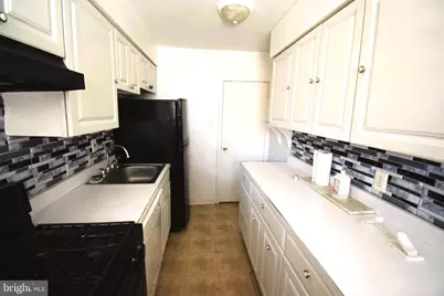 6145 N Warnock Street, Philadelphia, PA 19141 - Photo 9