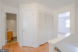 389 E Gorgas Ln, Philadelphia, PA 19119 - Photo 9