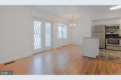 389 E Gorgas Lane, Philadelphia, PA 19119 - Photo 5