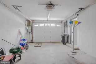 389 E Gorgas Ln, Philadelphia, PA 19119 - Photo 19