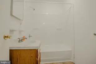 389 E Gorgas Ln, Philadelphia, PA 19119 - Photo 15