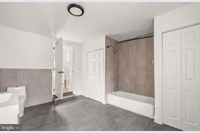 985 N 5th Street, Philadelphia, PA 19123 - Photo 21