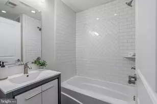 1213 Peters St, Philadelphia, PA 19147 - Photo 9