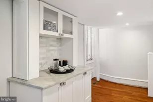 1035 Spruce St, Philadelphia, PA 19107 - Photo 21