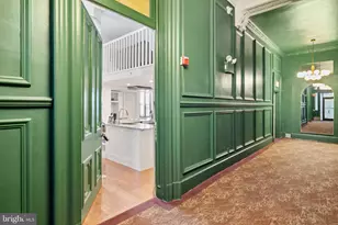 1035 Spruce St, Philadelphia, PA 19107 - Photo 11