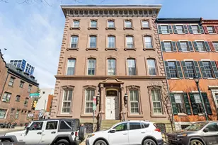 1035 Spruce St, Philadelphia, PA 19107 - Photo 5