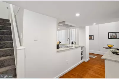 1035 Spruce Street #102, Philadelphia, PA 19107 - Photo 37