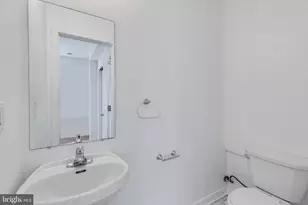 228 W George St, Philadelphia, PA 19123 - Photo 21